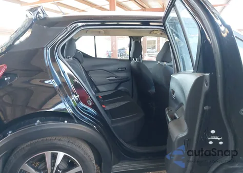 2020 Nissan Kicks Sv Xtronic Cvt z USA, uszkodzony, nr VIN 3N1CP5CV5LL547286